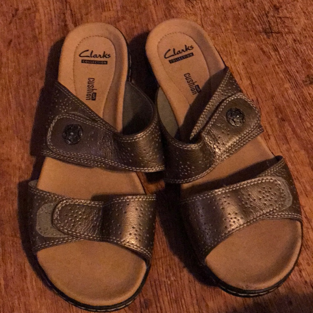 📼 Clark’s Shoes